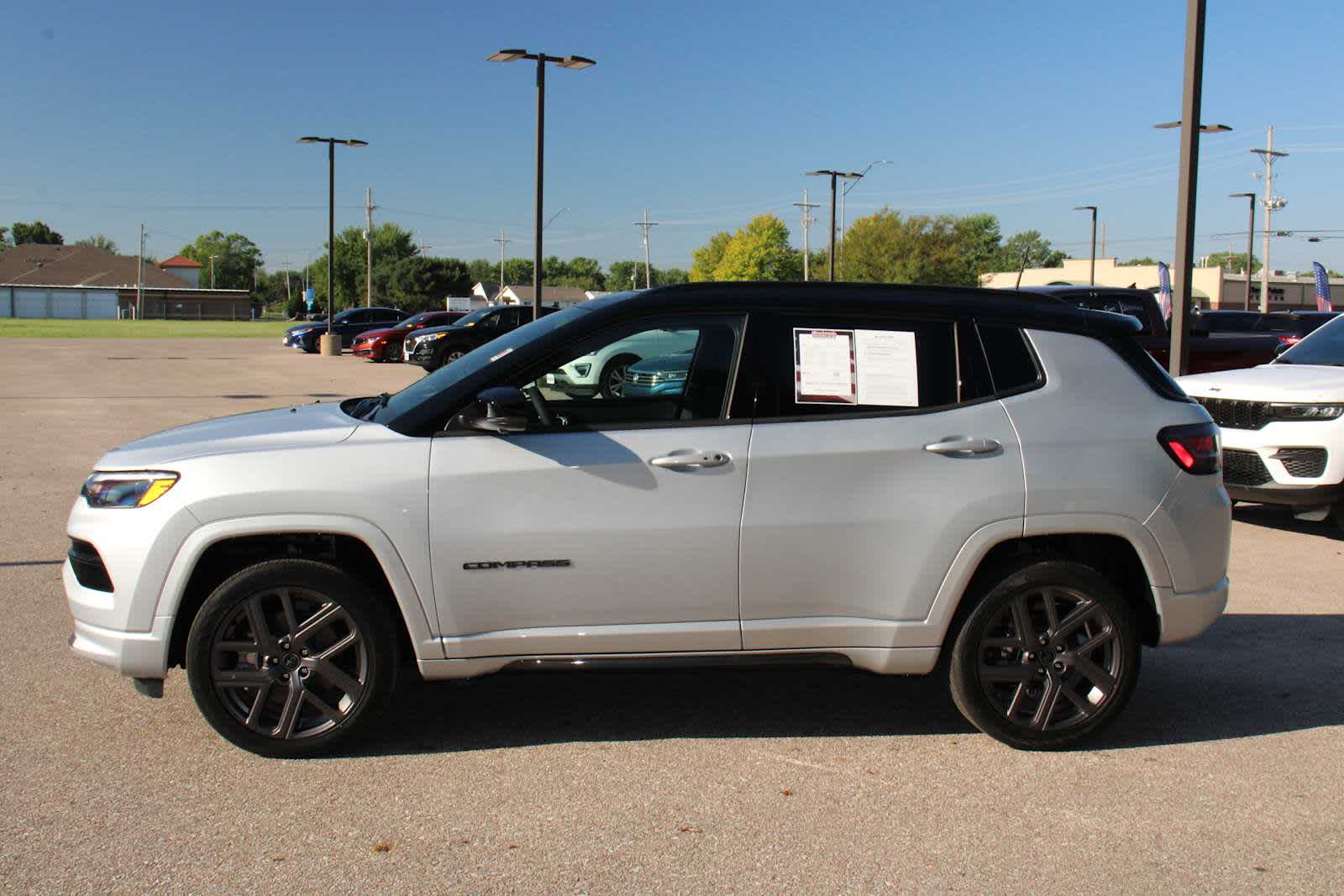 2025 Jeep Compass Limited photo 4