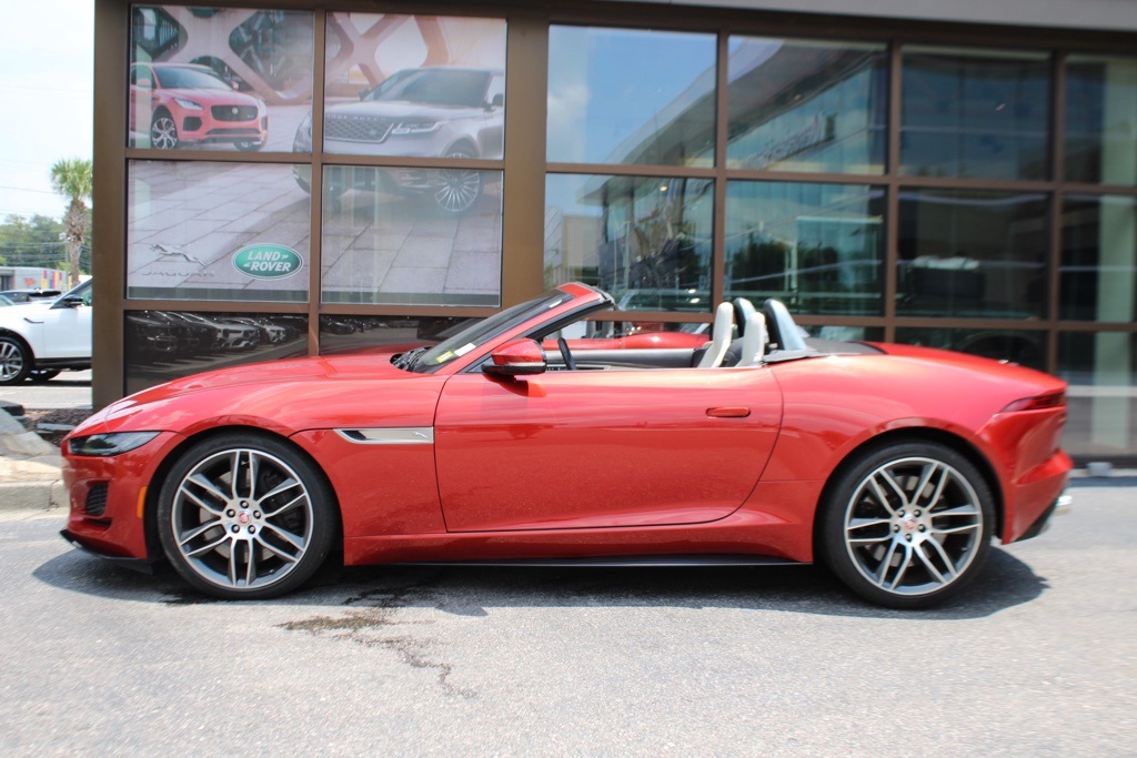 2022 Jaguar F-TYPE P450 R-Dynamic photo 9
