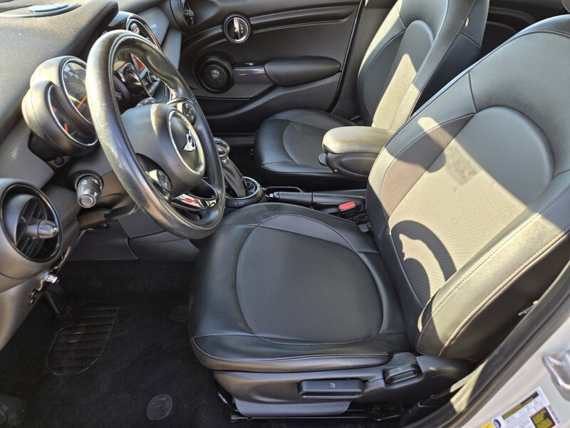 2015 Mini Cooper Hardtop 4 Door photo 10