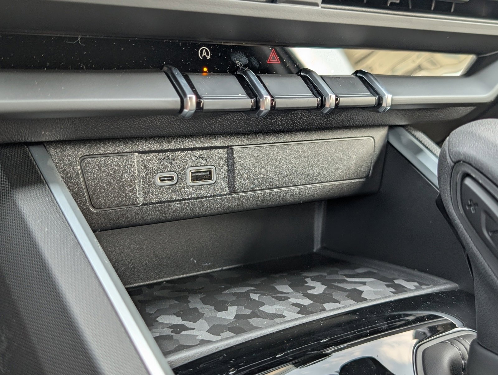 2026 Chevrolet Colorado Trail Boss photo 22