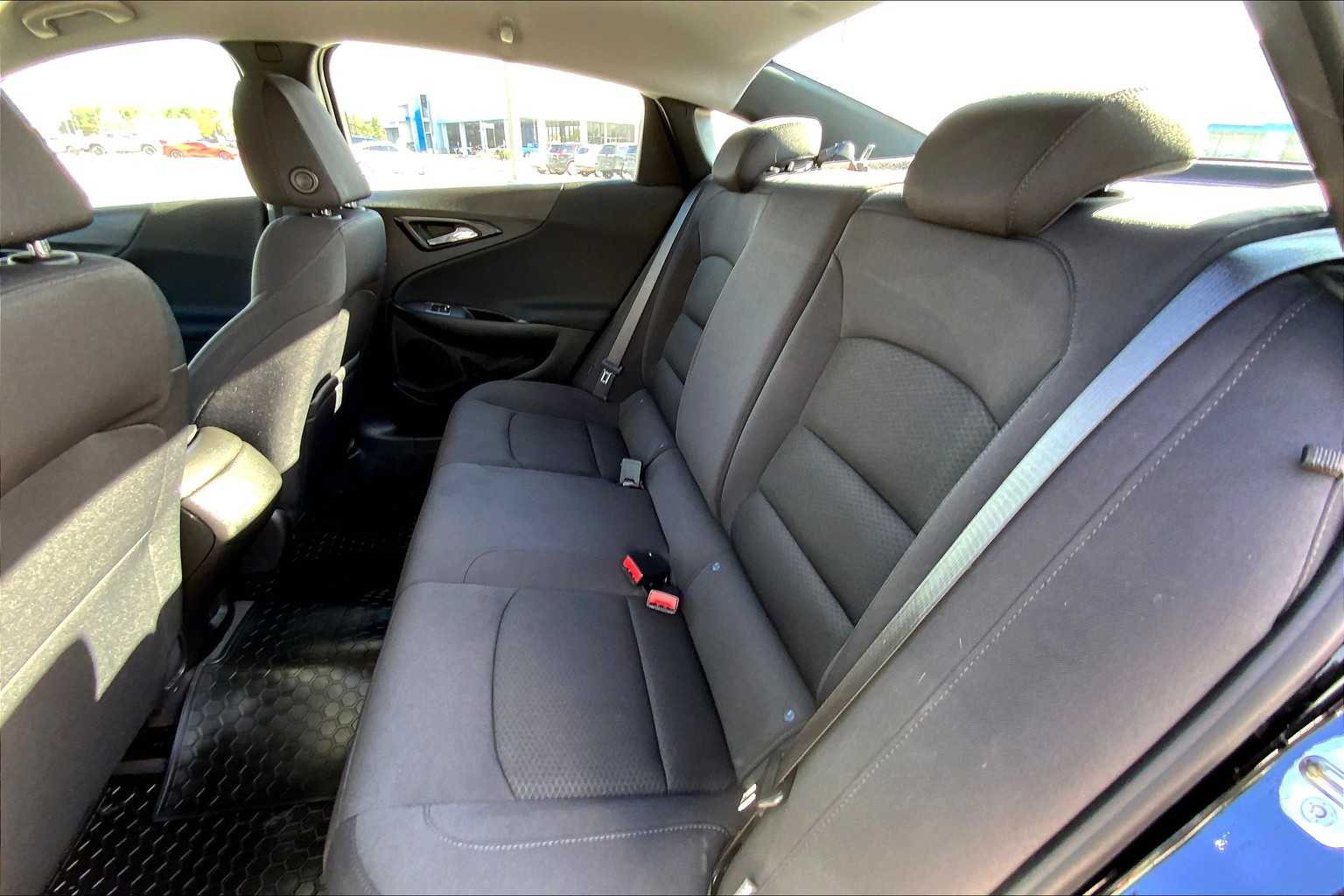 2023 Chevrolet Malibu LS photo 19