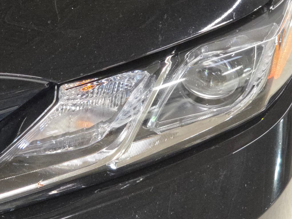 2022 Toyota Camry Hybrid LE photo 10