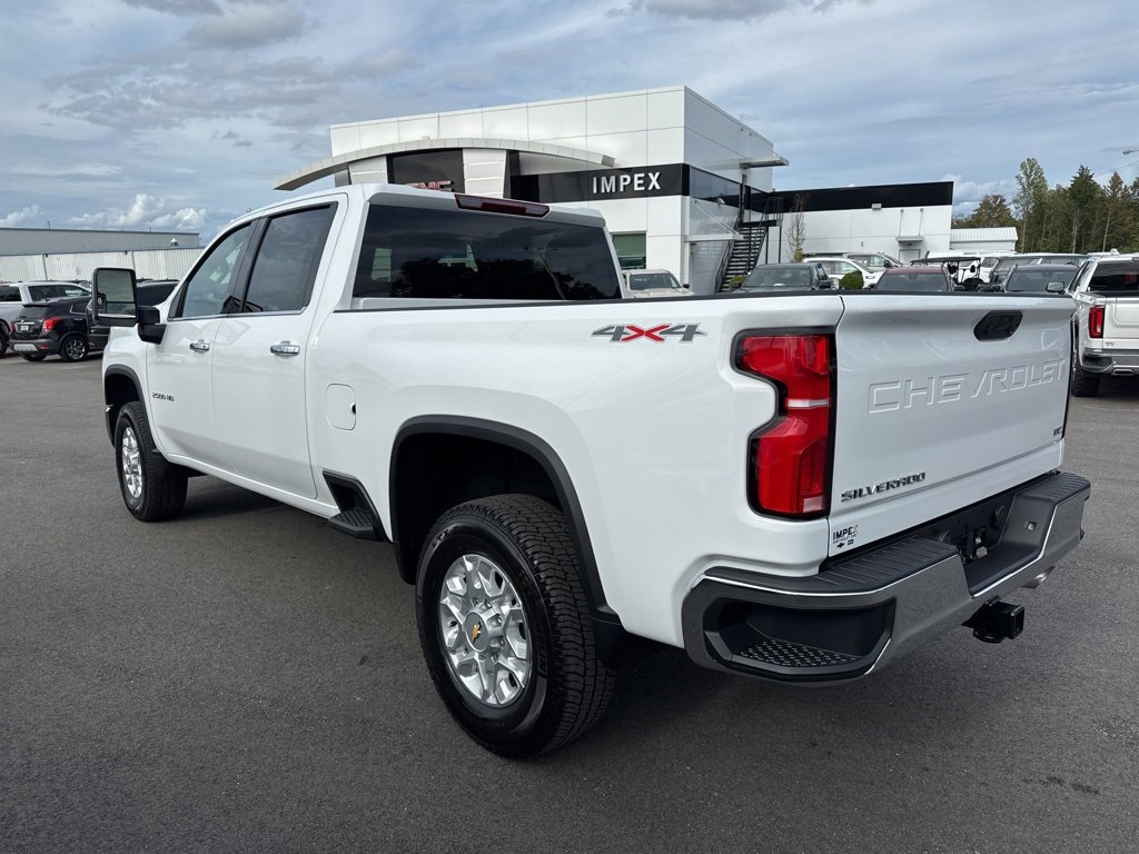 2026 Chevrolet Silverado 2500HD LTZ photo 2