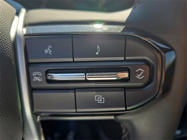 2023 Chevrolet Colorado LT photo 17