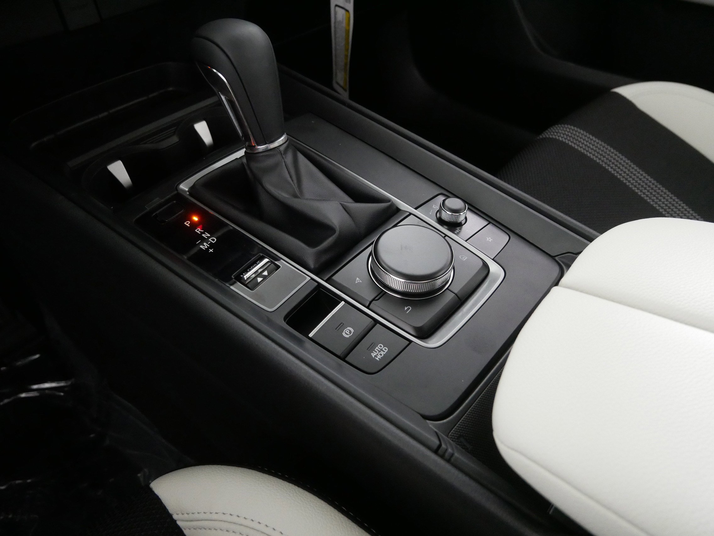 2026 Mazda CX-50 2.5 S Preferred photo 3