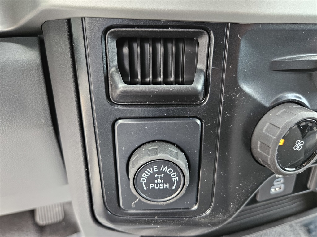 2025 Ford F-250 XL photo 15
