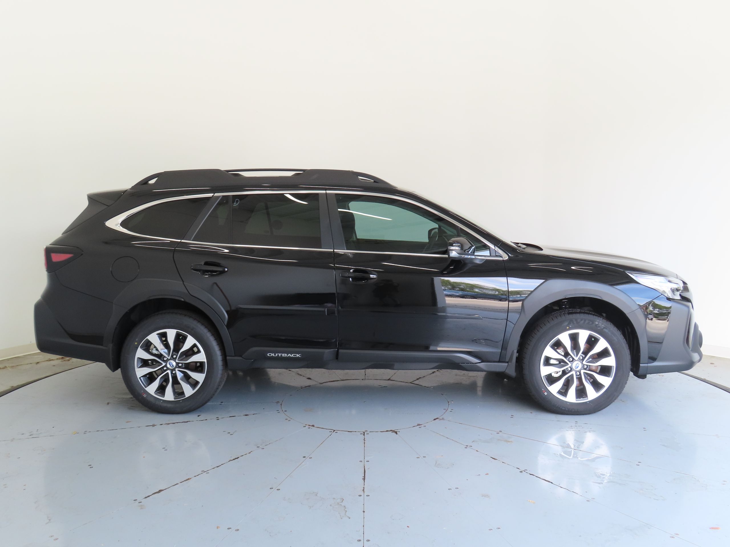 2025 Subaru Outback Limited photo 2