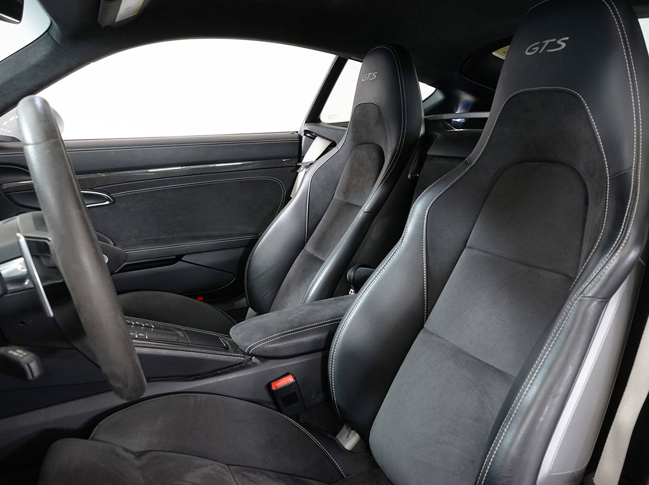 2018 Porsche Cayman GTS photo 4