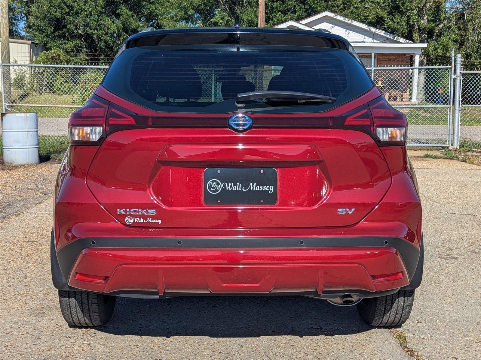 2021 Nissan Kicks SV photo 4