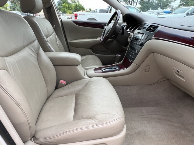 2004 Lexus ES 330 photo 18