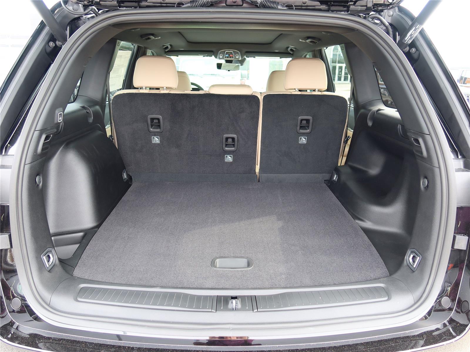 2025 Jeep Grand Cherokee Limited photo 3