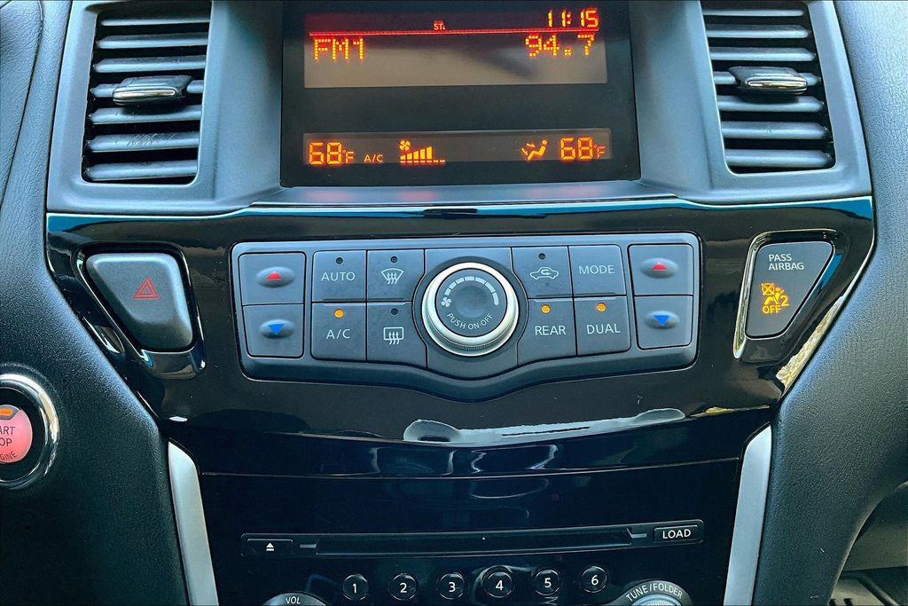 2015 Nissan Pathfinder S photo 13