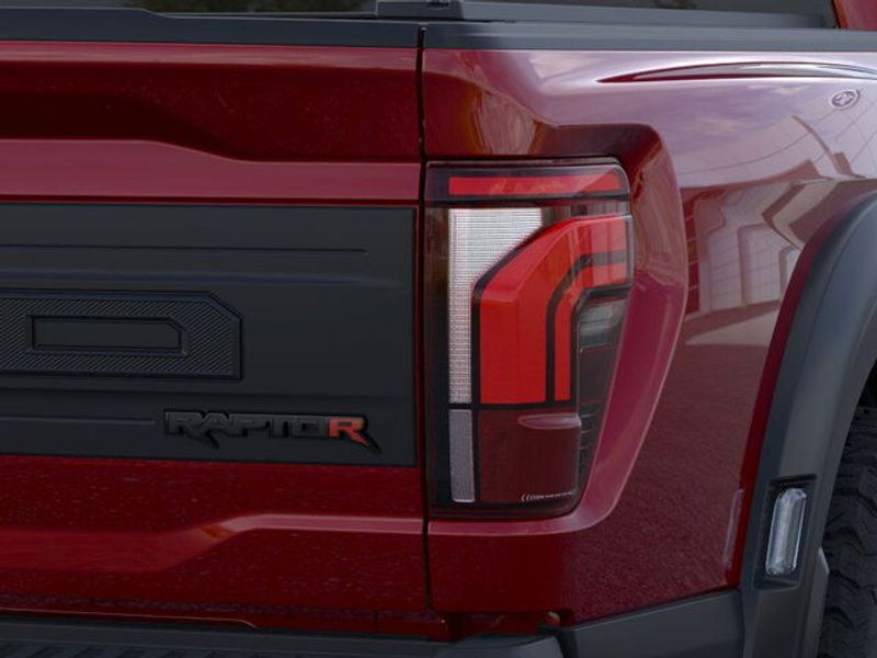 2025 Ford F-150 Raptor photo 13
