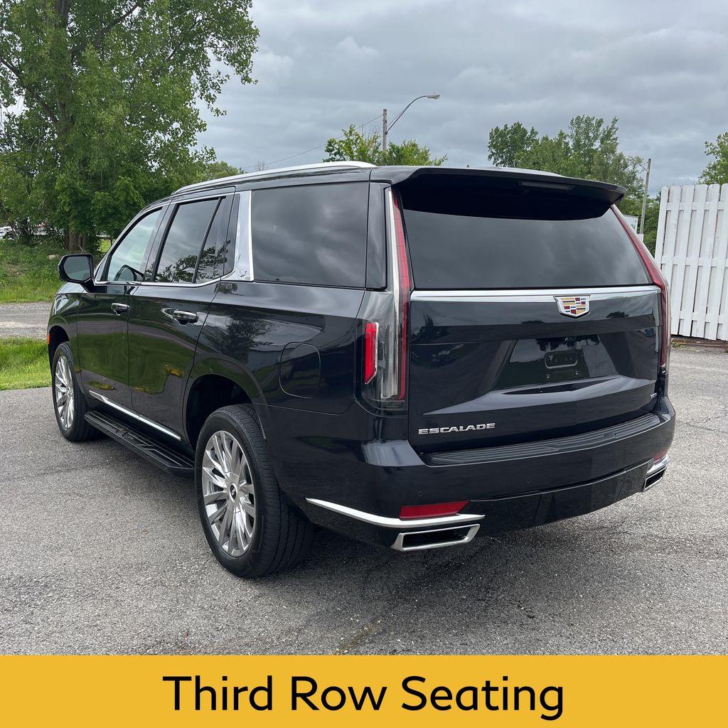 2022 Cadillac Escalade Premium Luxury photo 3
