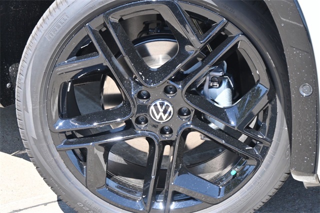 2025 Volkswagen Tiguan SE R-Line Black photo 6