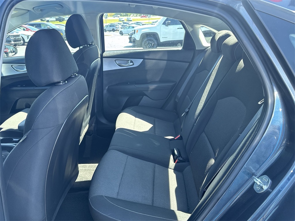 2022 Kia Forte LXS photo 27