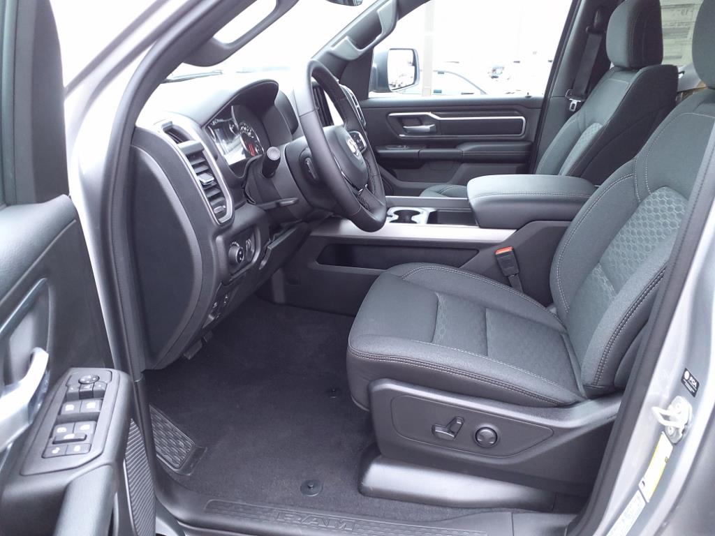 2025 Ram 1500 Big Horn photo 12