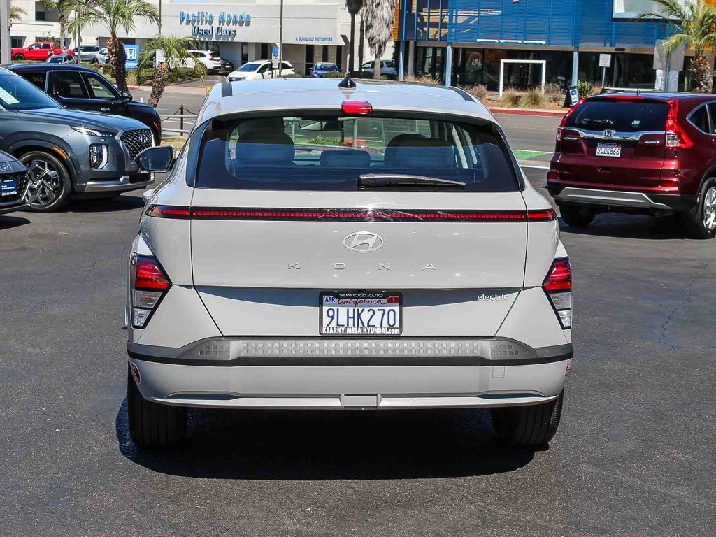 2024 Hyundai Kona Electric SE photo 9