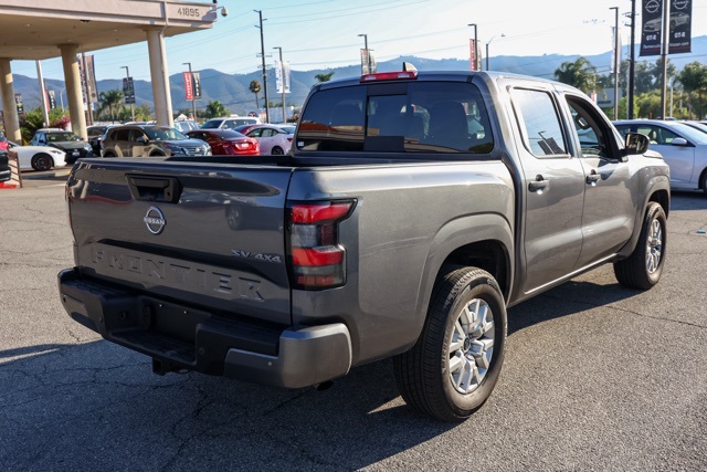 2024 Nissan Frontier SV photo 2