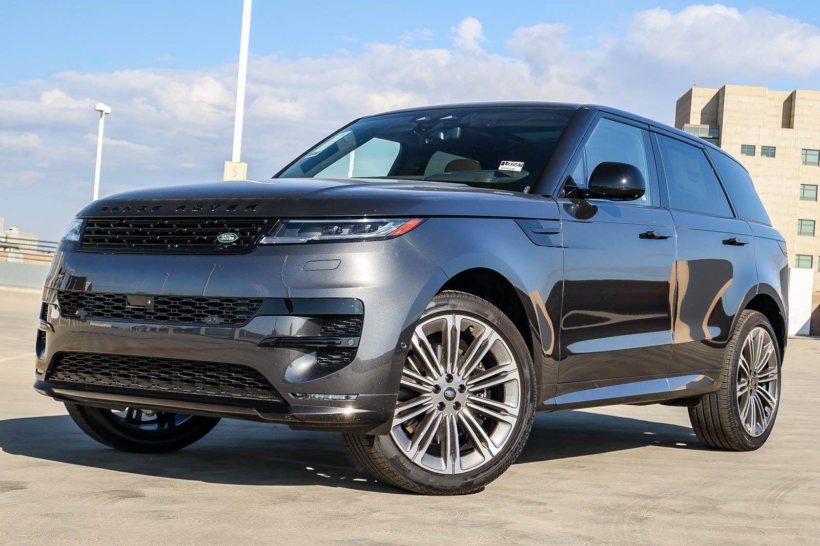 2025 Land Rover Range Rover Sport Dynamic SE's photo