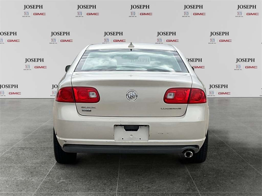 2011 Buick Lucerne CX photo 7