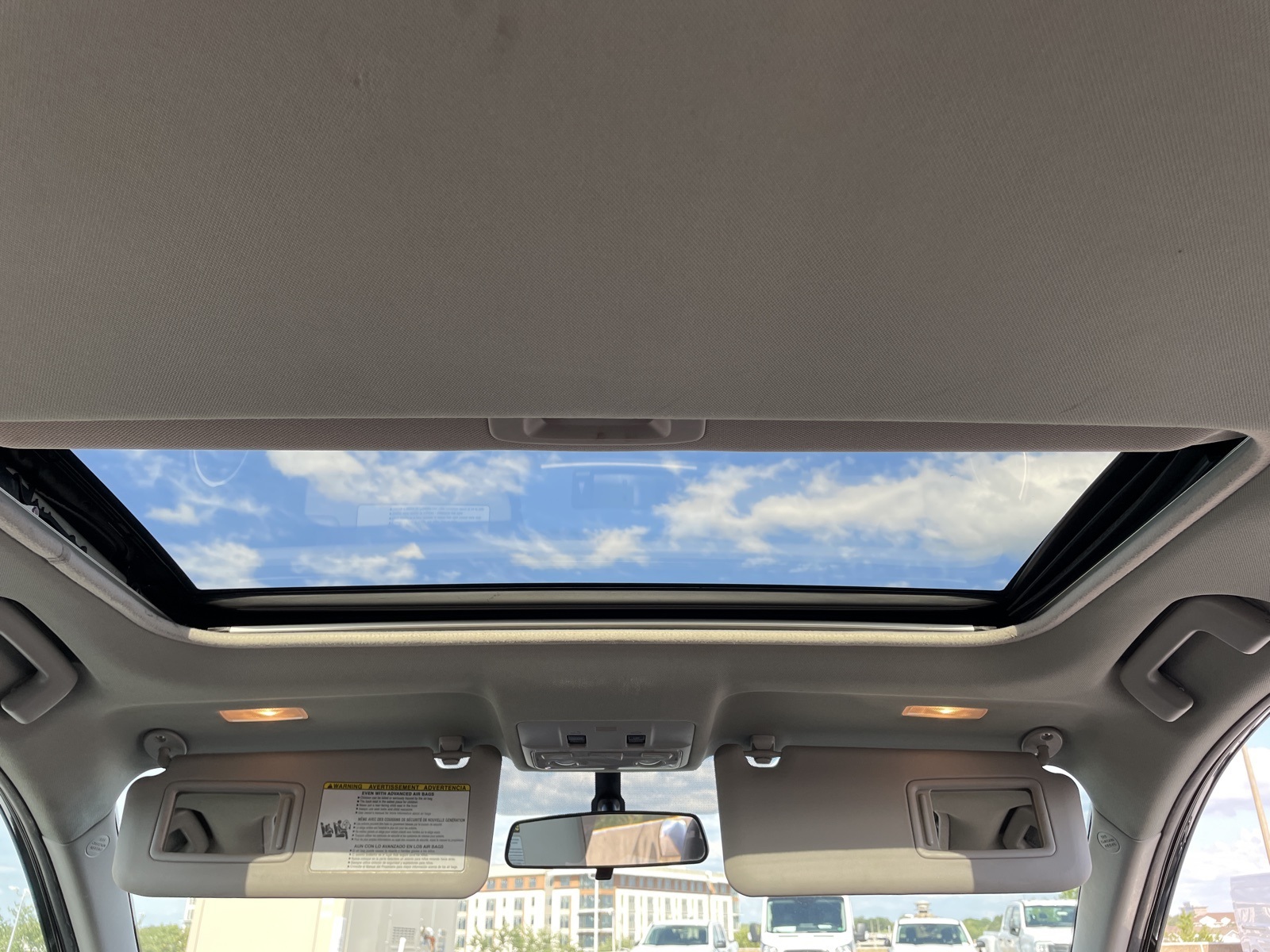 2013 Toyota RAV4 XLE photo 9