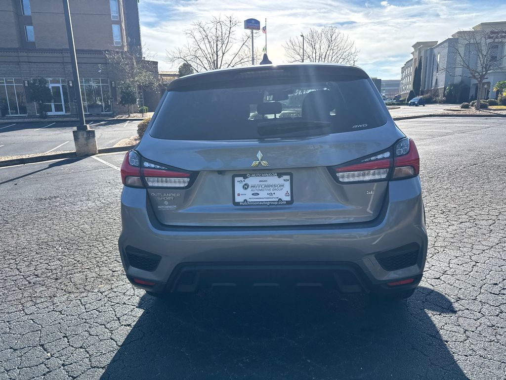 2024 Mitsubishi Outlander Sport LE photo 4
