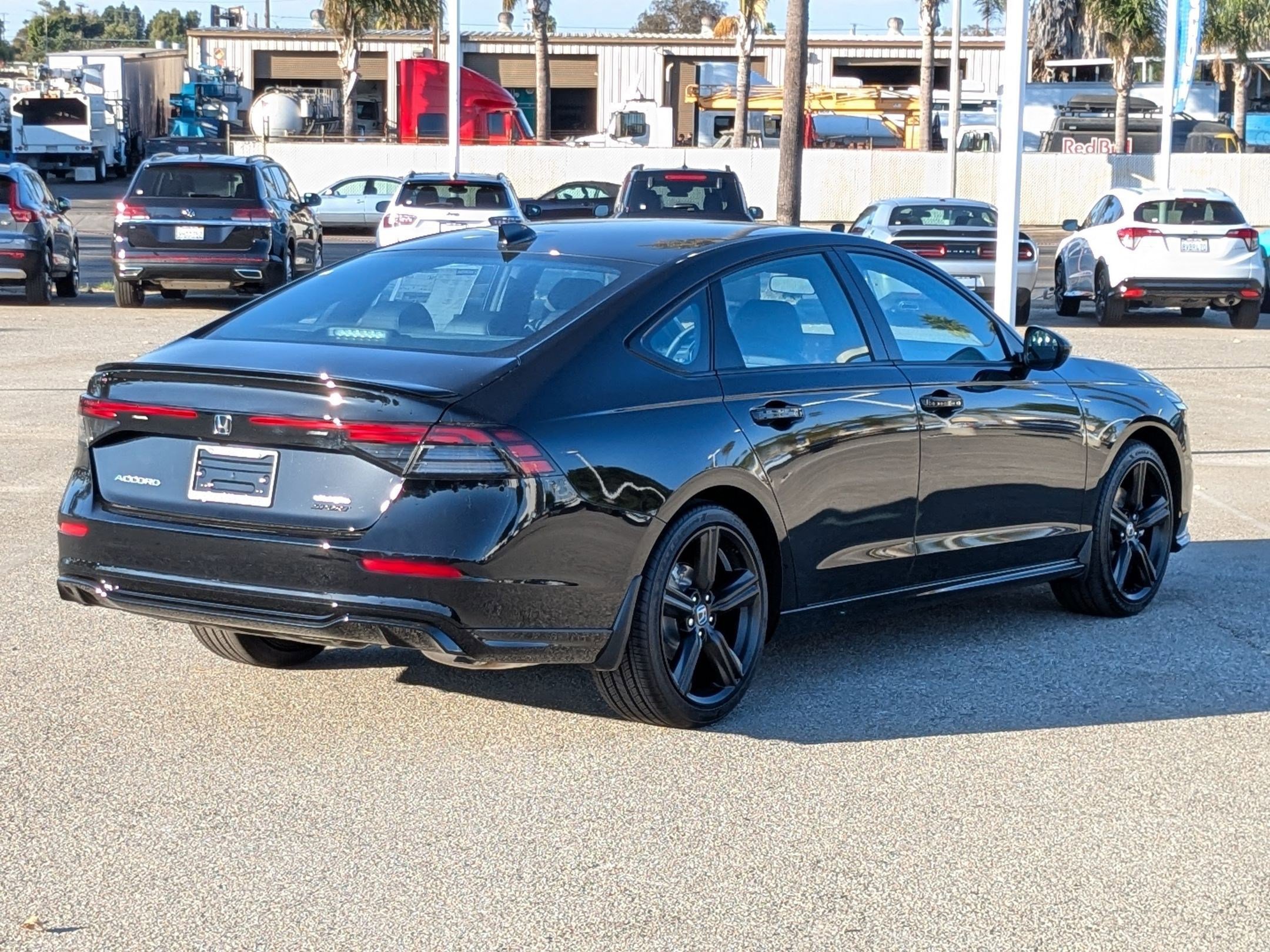 2025 Honda Accord Hybrid Sport-L photo 2