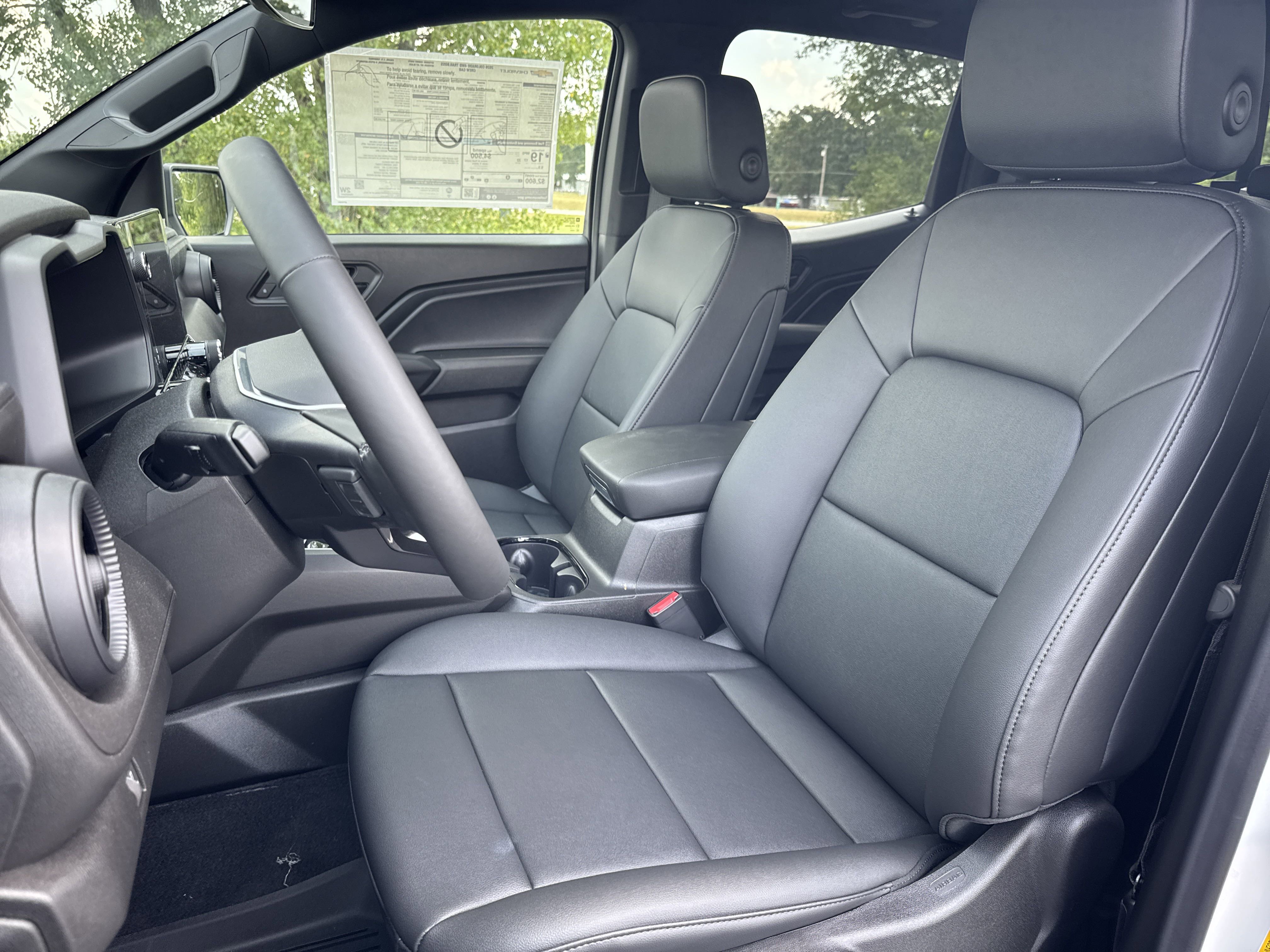 2026 Chevrolet Colorado Trail Boss photo 3