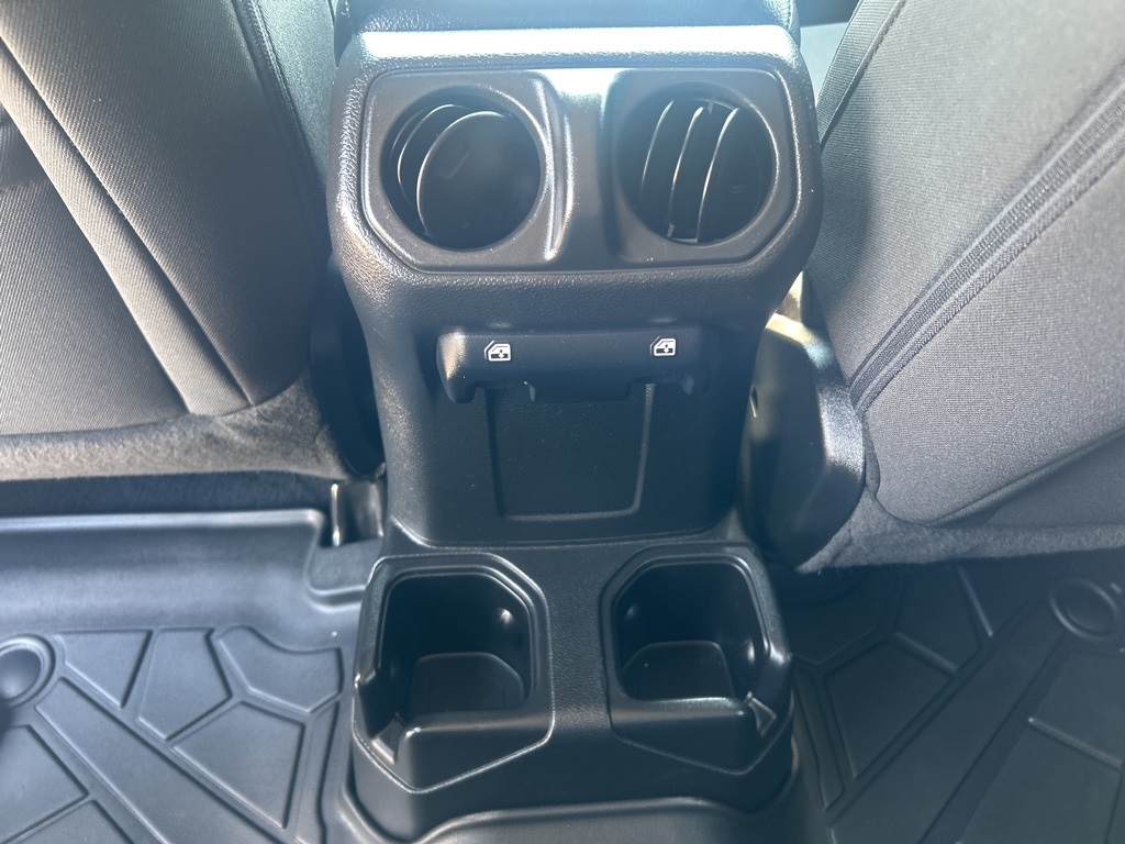 2023 Jeep Gladiator Sport photo 25