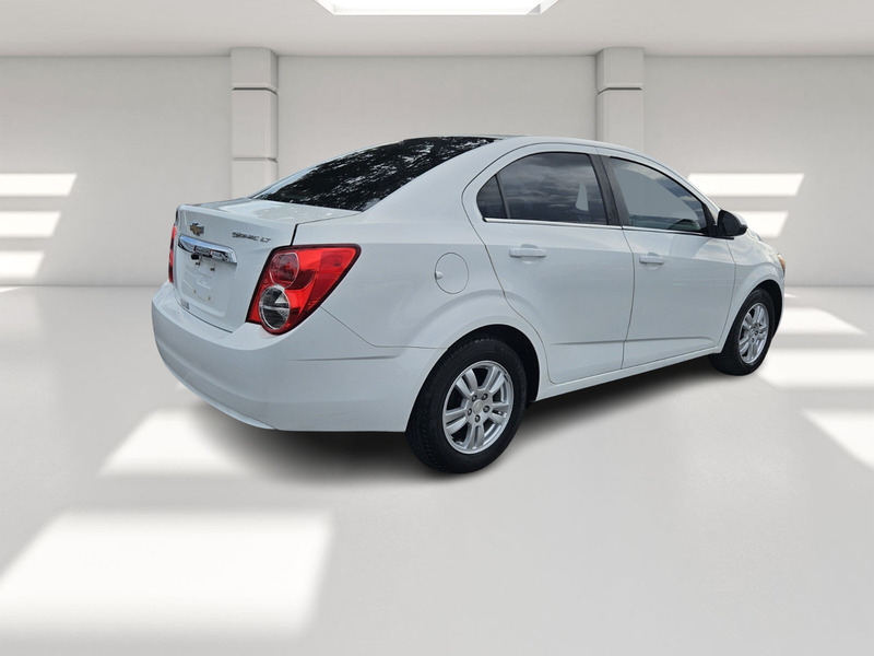 2013 Chevrolet Sonic LT photo 5