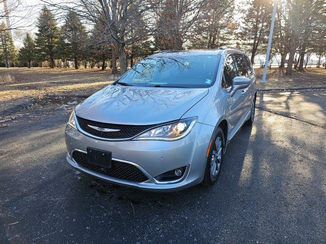 2019 Chrysler Pacifica Touring L Plus's photo