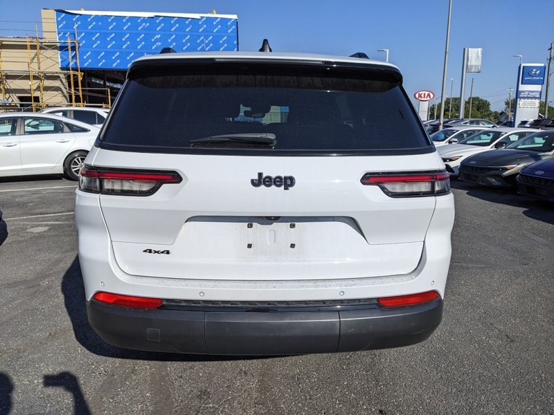 2023 Jeep Grand Cherokee Altitude photo 4