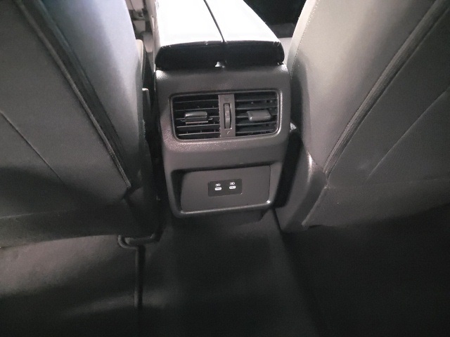 2024 Nissan Rogue SV photo 16