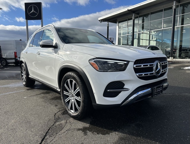 2026 Mercedes-Benz GLE Base's photo