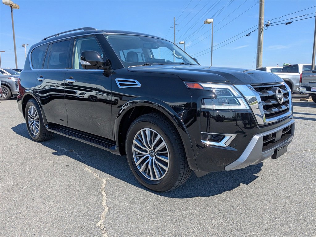 2023 Nissan Armada SL photo 2