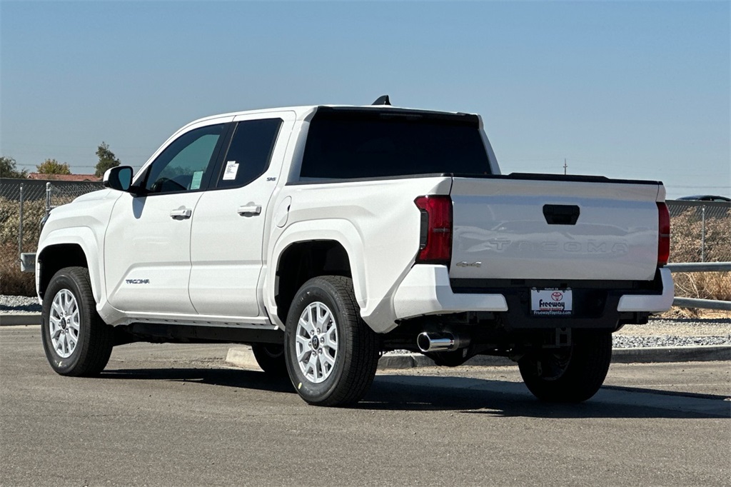 2025 Toyota Tacoma SR5 4x4 Double Cab photo 6