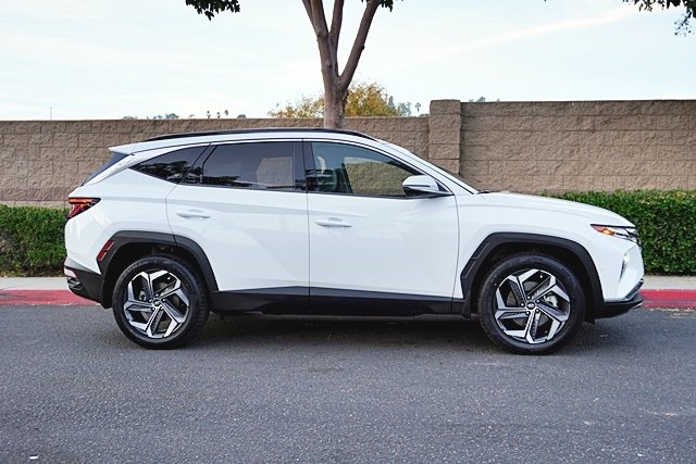 Used 2022 White Hyundai Limited image 5