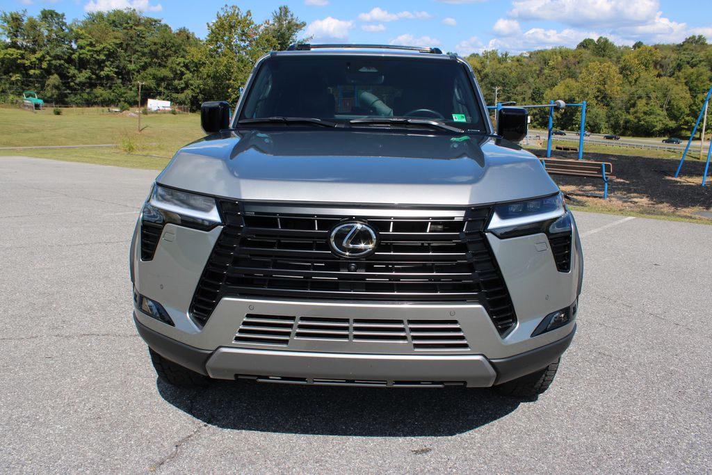2024 Lexus GX 550 Overtrail photo 3