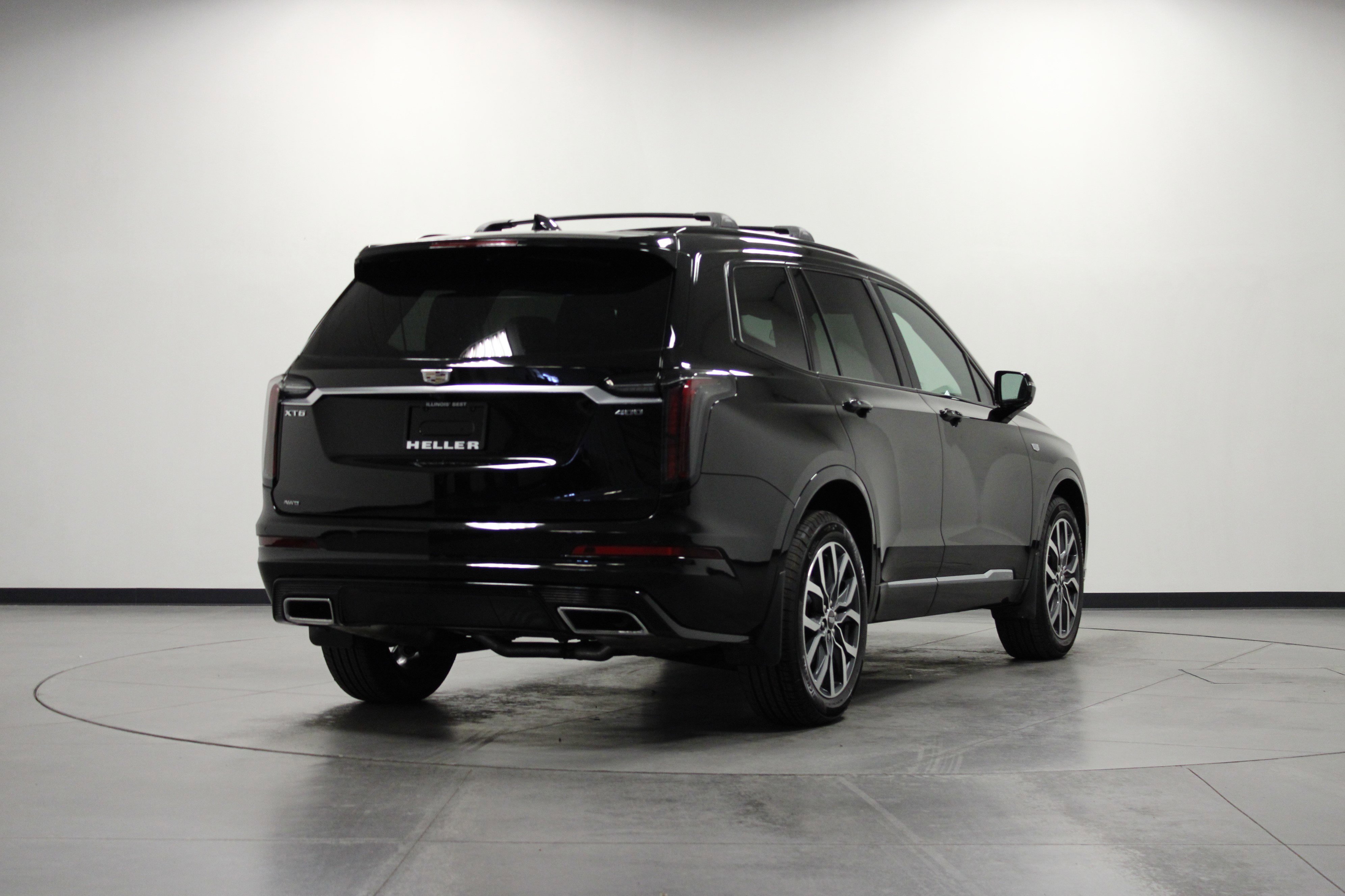 2025 Cadillac XT6 Sport photo 3