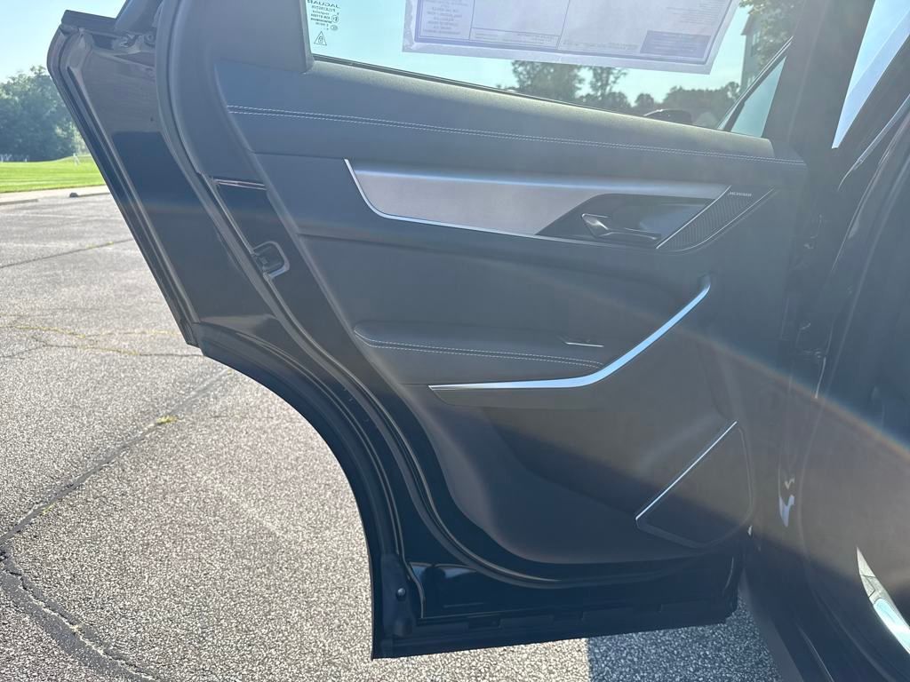 2026 Jaguar F-PACE P250 R-Dynamic S photo 24