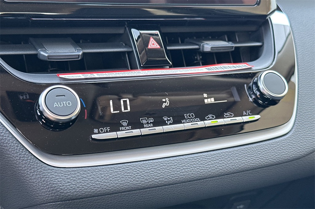 2025 Toyota Corolla LE photo 19