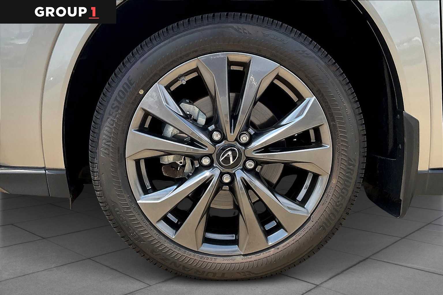 2022 Lexus UX 250h F SPORT photo 17
