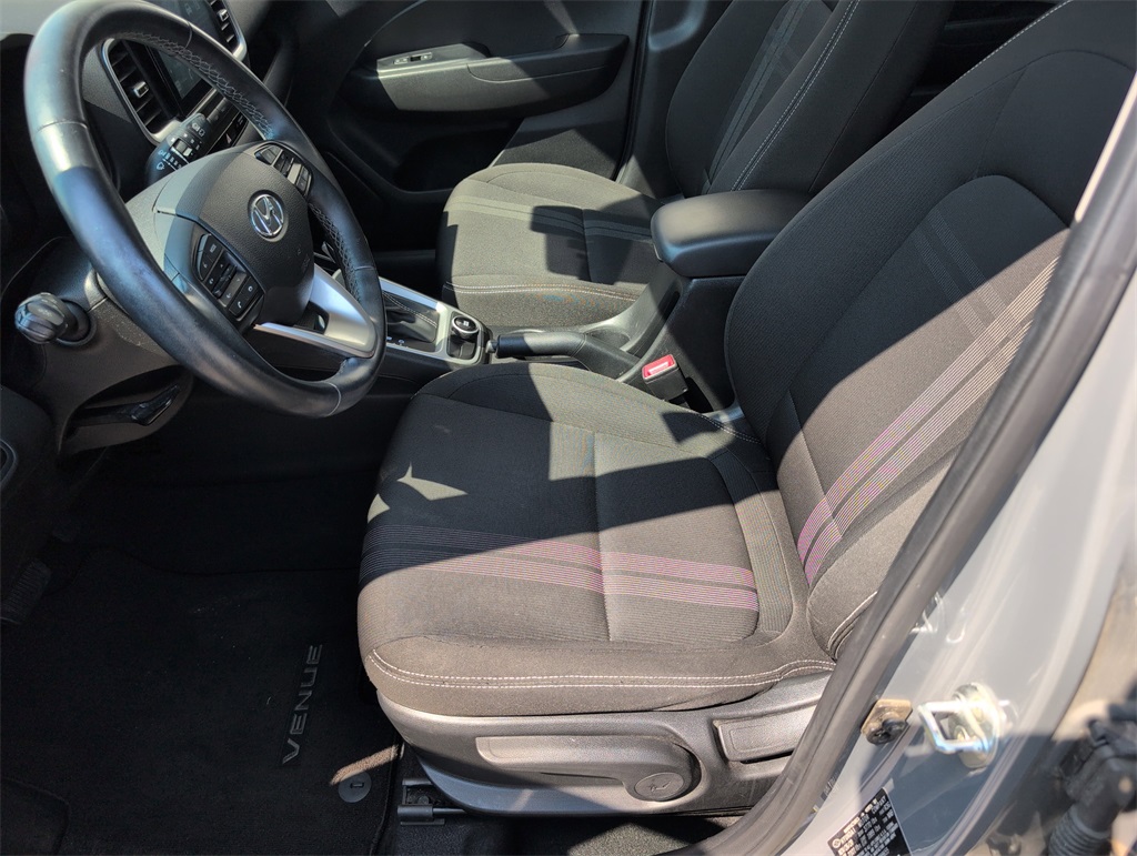 2021 Hyundai Venue SEL Denim photo 7