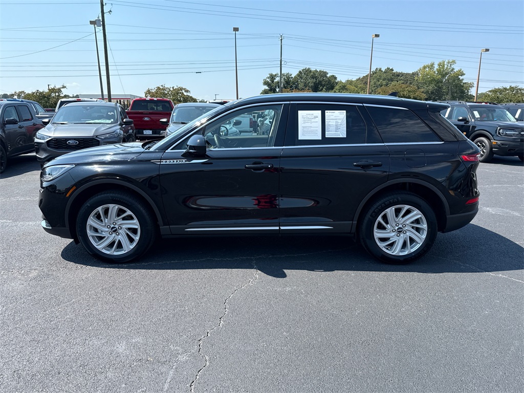 2022 Lincoln Corsair Standard photo 5