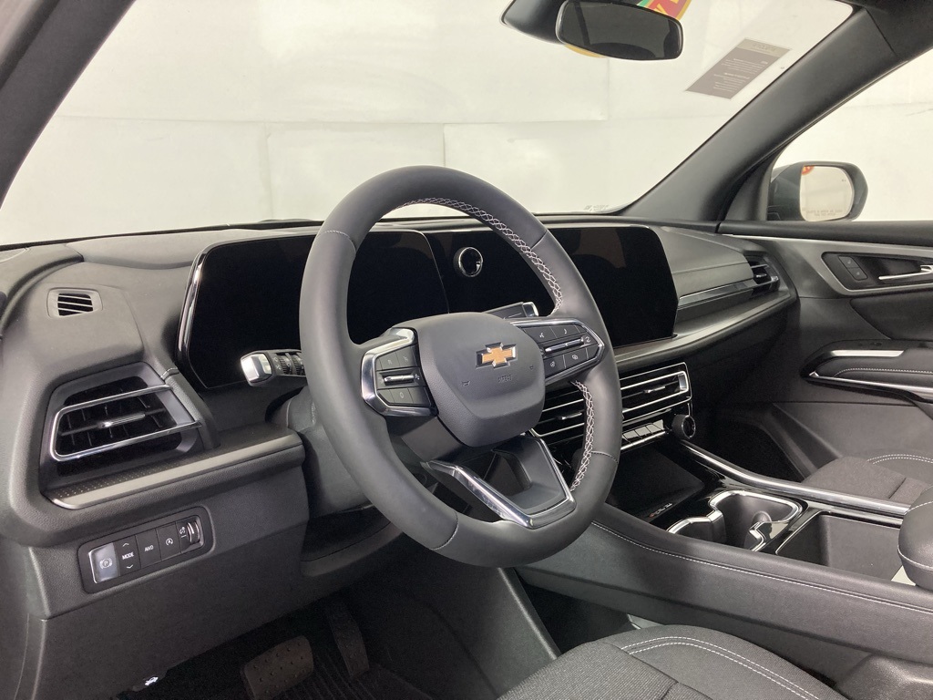 2026 Chevrolet Traverse photo 12