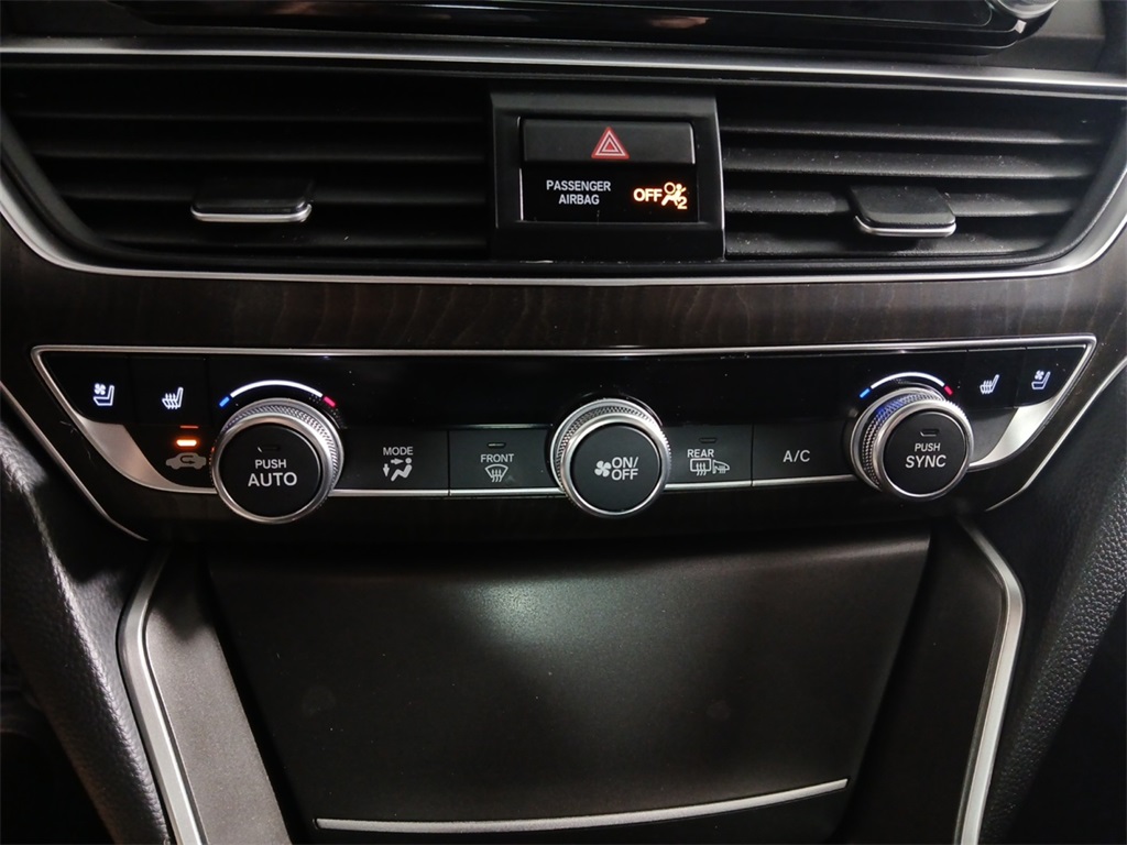 2022 Honda Accord Hybrid Touring photo 15