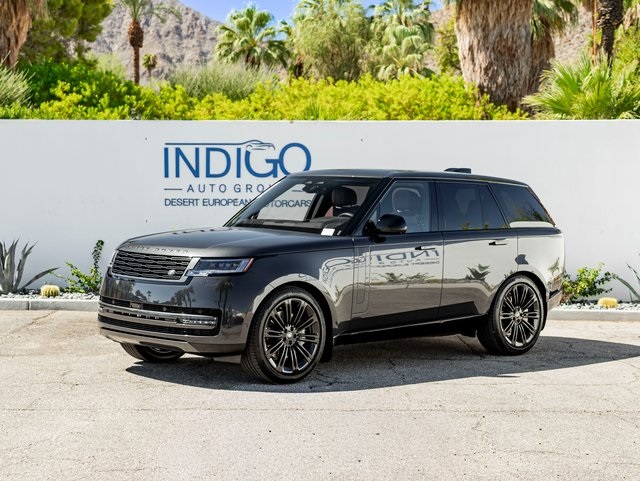 2025 Land Rover Range Rover SE's photo