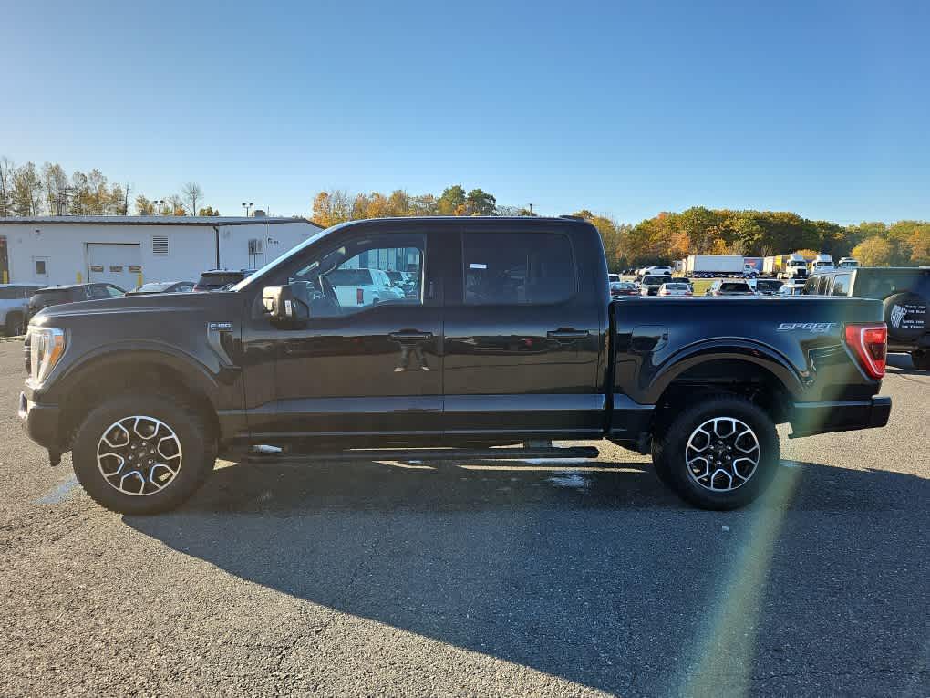 2021 Ford F-150 XLT photo 2
