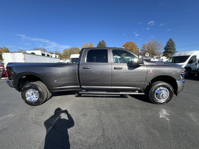 2026 Ram 3500 Tradesman photo 2